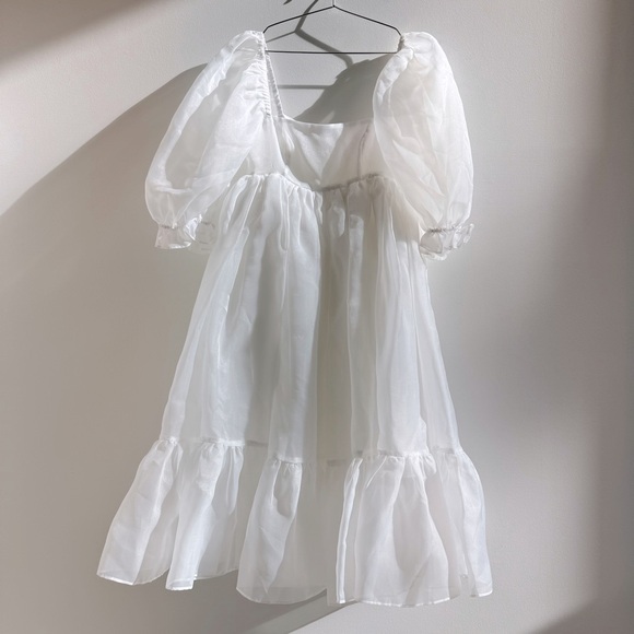 Selkie Dresses & Skirts - Selkie White Puff Sleeve Dress